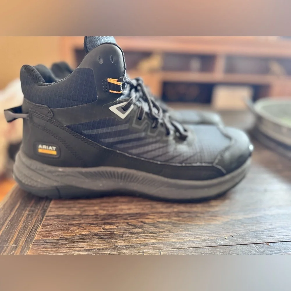 Ariat Outpace Shift Mid Composite Toe Work Shoe Size 11.5